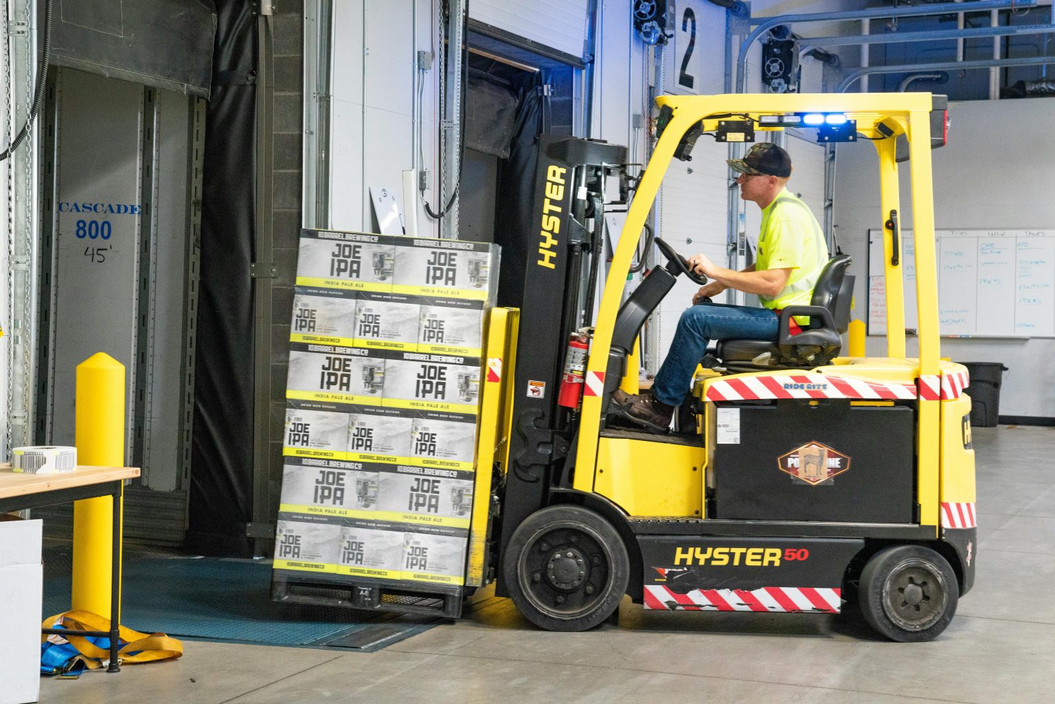 Maximizing Space Efficiency: The Advantages of Commercial Storage