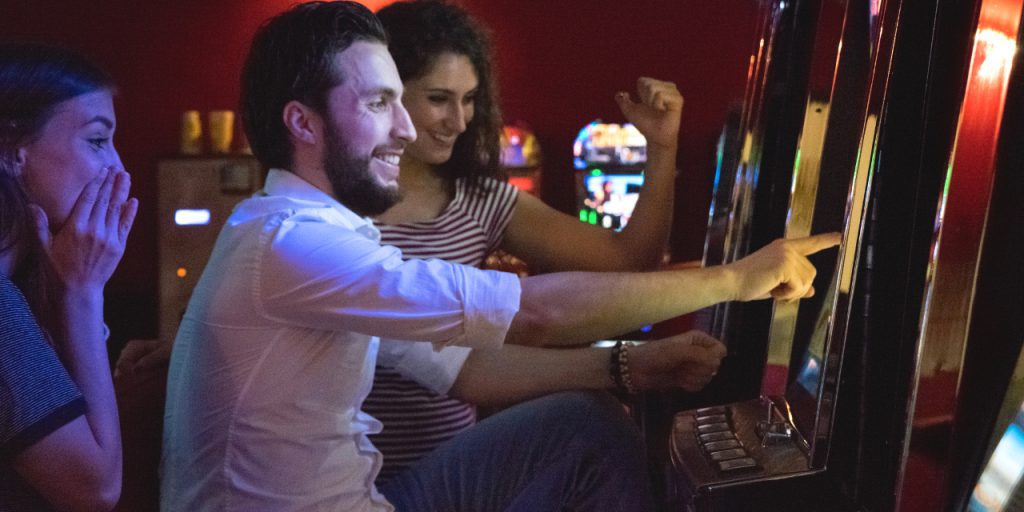 The Psychology of Sound and Sight: How Auditory and Visual Cues Enhance Reward in Slot Games